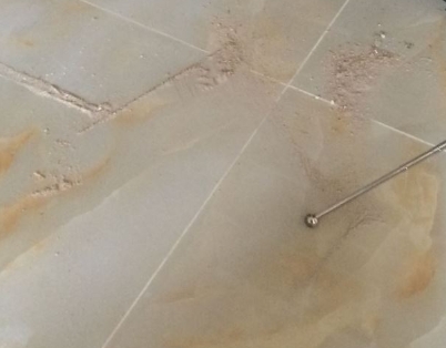 潍城瓷砖空鼓维修公司分享粘合剂选择不当在瓷砖铺贴过程中可能导致以下问题
